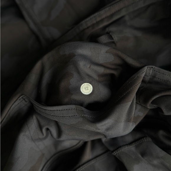 Lululemon Fast and Free Leggings - Picture 3 of 6